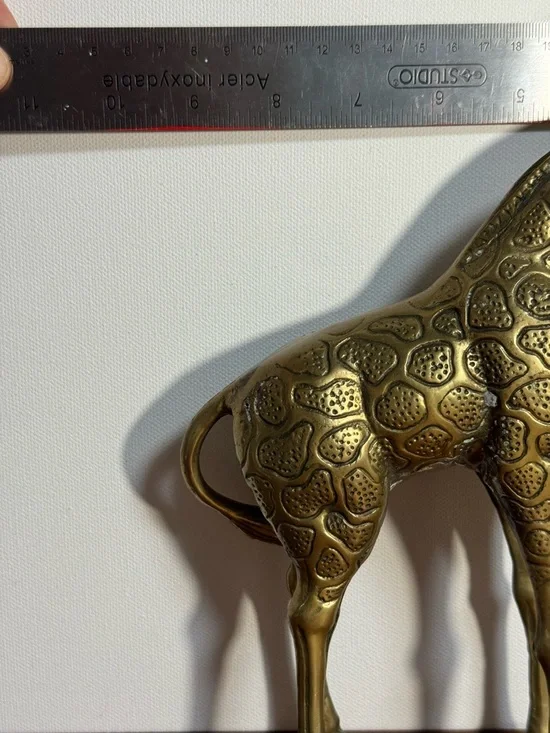 Brass Giraffe Figurine - Textured Metal Décor - Picture 11 of 11